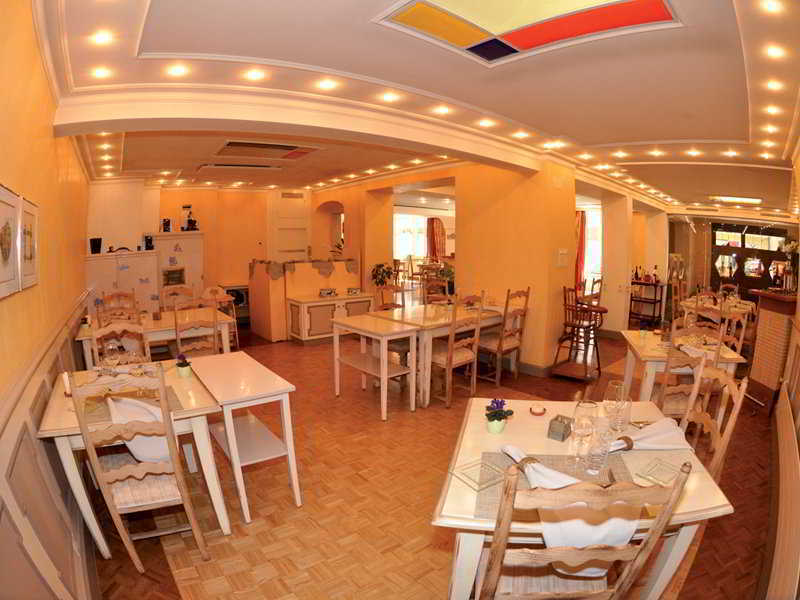 Hotel-Restaurant De La Tour エクステリア 写真