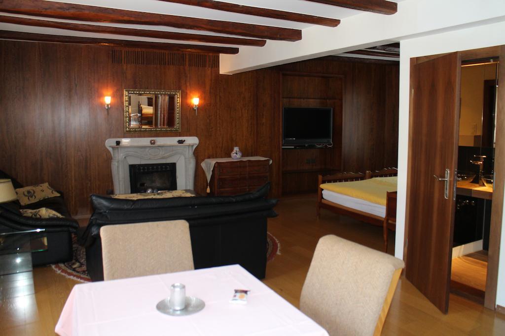 Hotel-Restaurant De La Tour 部屋 写真